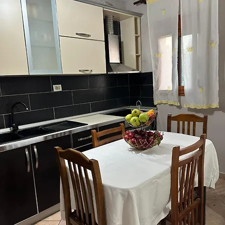 Guest house House Vlore